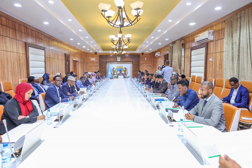 Golaha oo ka arrinsaday dhacdadii Raaskambooni.jpg